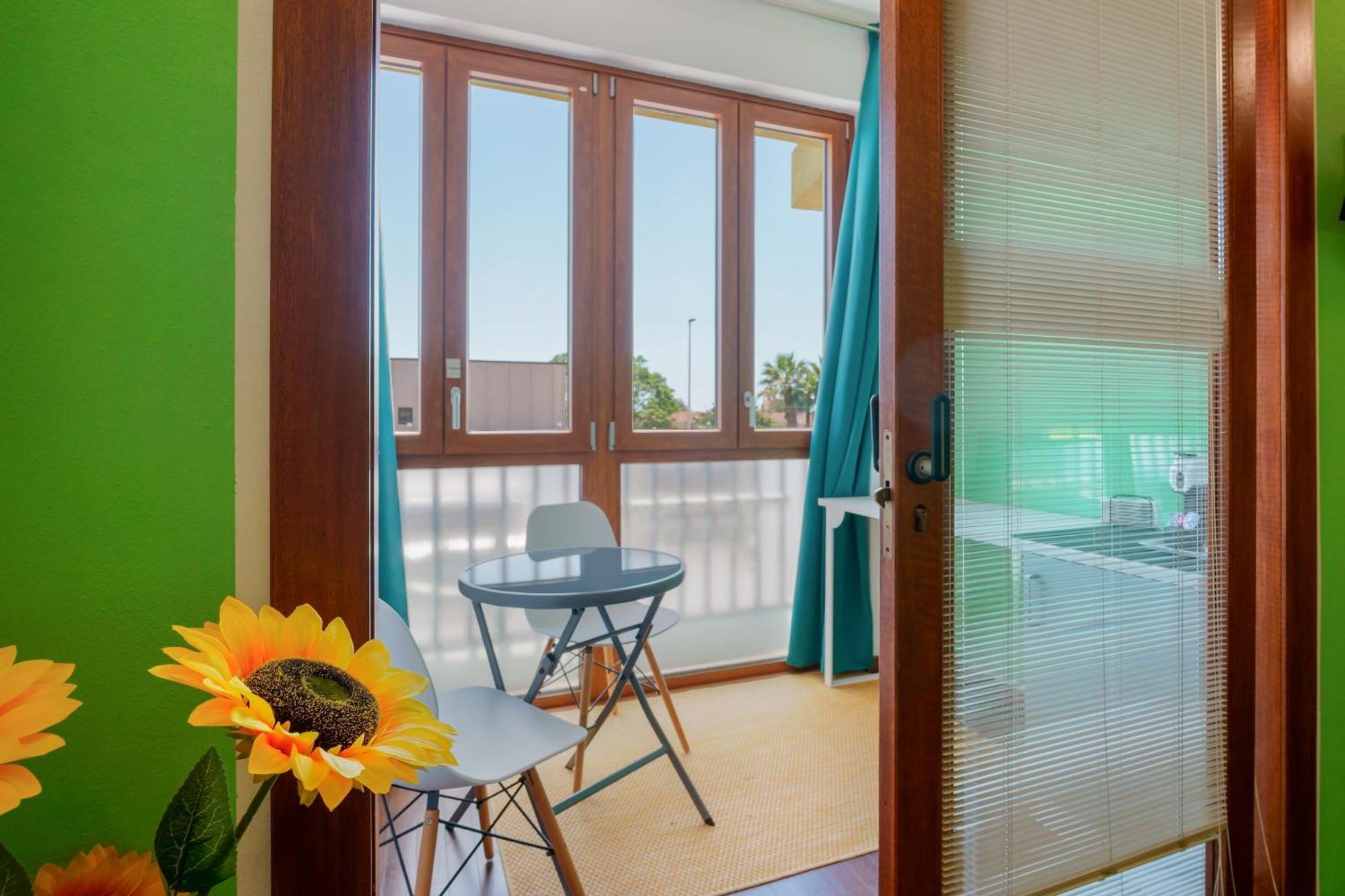 Unplug Bed & Breakfast Quartu Sant'Elena Bagian luar foto