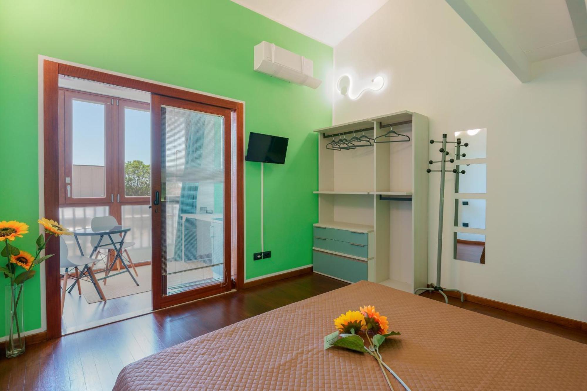Unplug Bed & Breakfast Quartu Sant'Elena Bagian luar foto