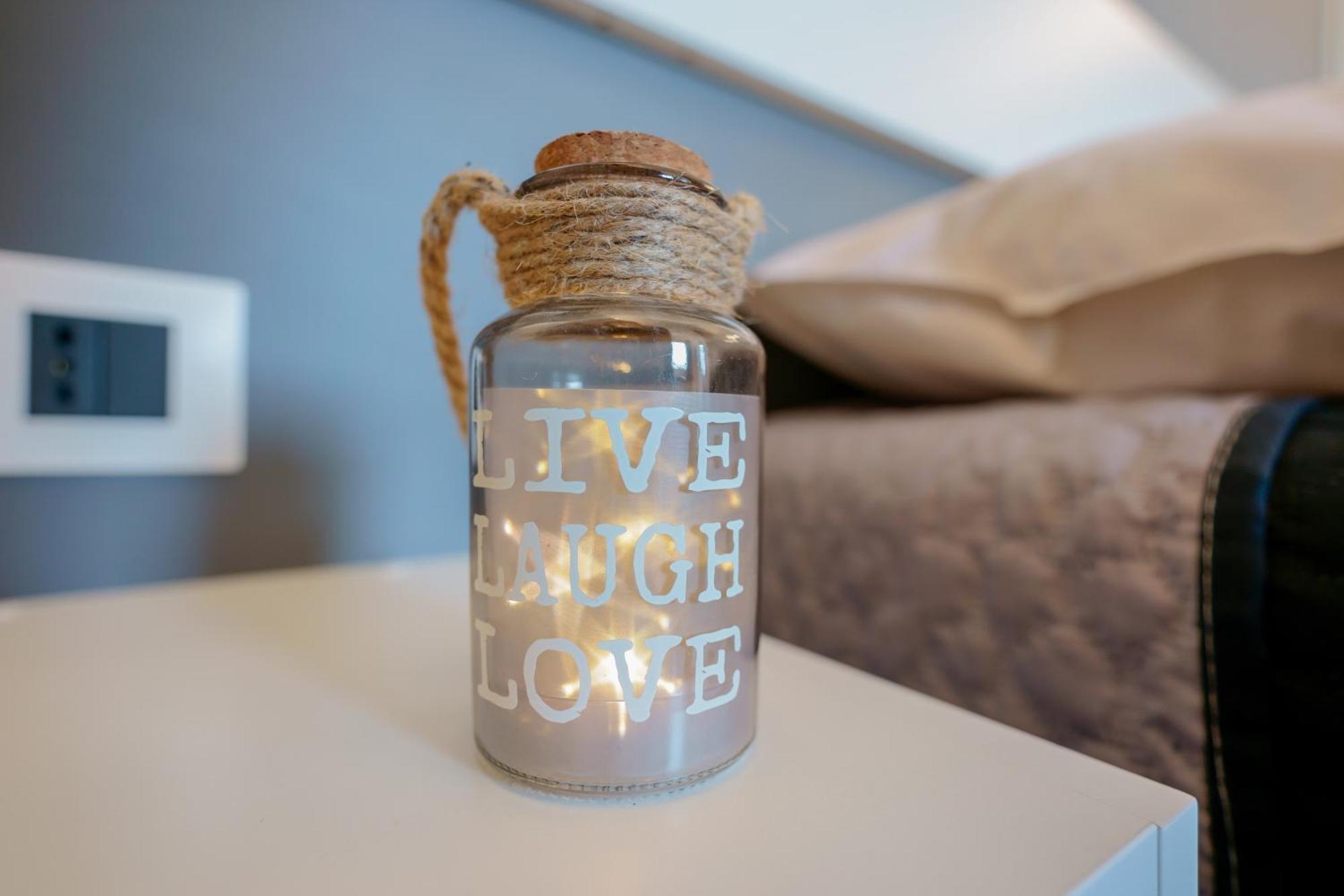 Unplug Bed & Breakfast Quartu Sant'Elena Bagian luar foto